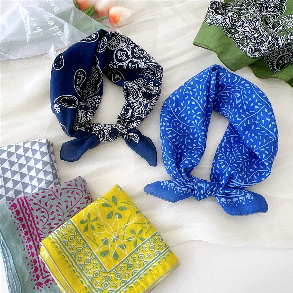 Luxury Floral Print Cotton Lin - Ascot Neck Scarf avis et prix