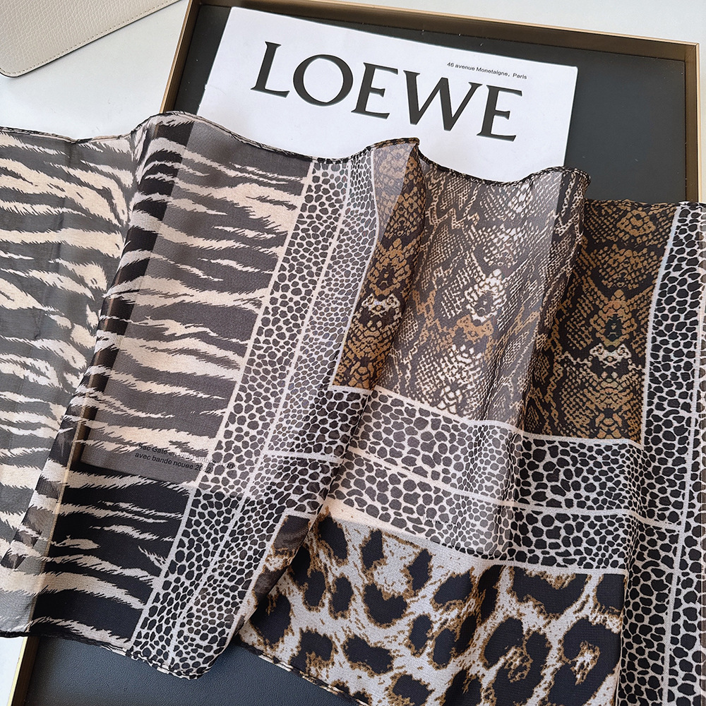 Leopard Small Long Silk Scarf  - Silk Tie Striped avis et prix