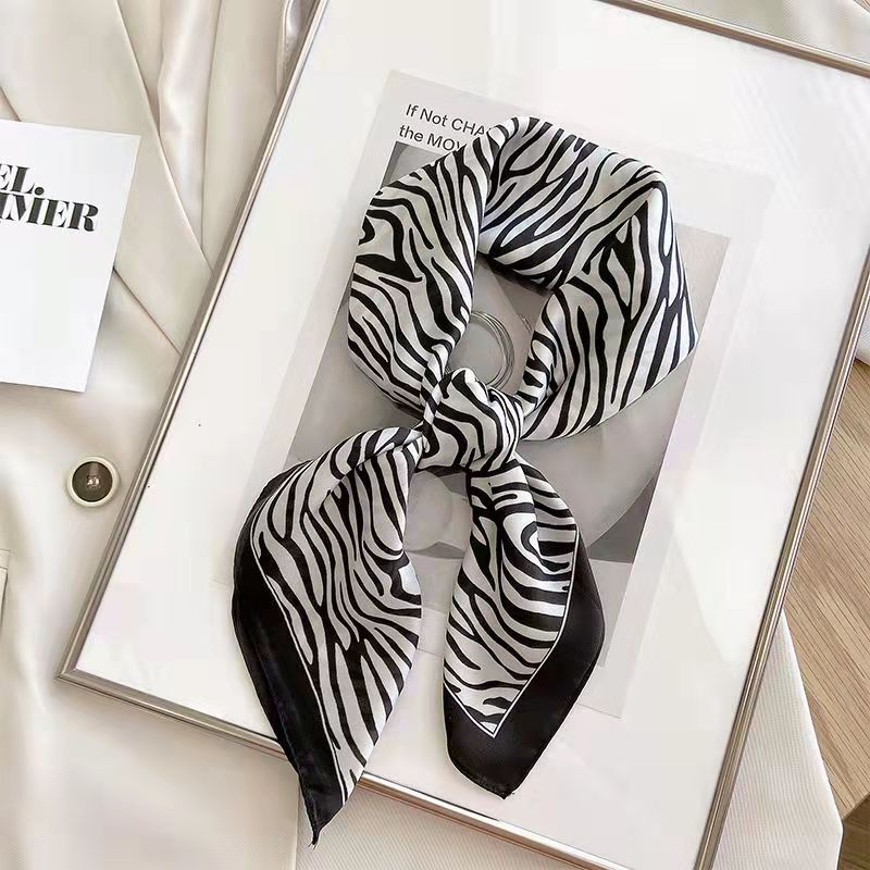 New Fashion Zebra Printed Squa - Ascot Neck Scarf avis et prix